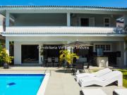 Casa com piscina À VENDA no Jardim Acapulco em Guarujá