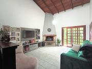 Casa com piscina aquecida à venda no Cantegril