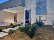 Casa com Piscina Casa de Rua com 3 Quarto s por R$...