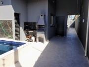 Casa com piscina e 2 quartos em Itanhaém