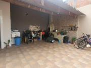 Casa com piscina e 2 quartos em Peruíbe