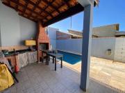 Casa com piscina e 3 quartos em Itanhaém