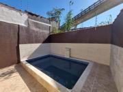 Casa com piscina e 3 quartos em Mongaguá