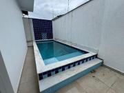 Casa com piscina e 3 quartos em Peruíbe