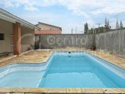 Casa com piscina e 3 quartos em Peruíbe, no bairro Imperador