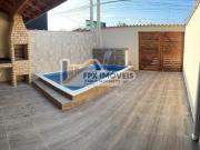 Casa com piscina e área gourmet em Itanhaém
