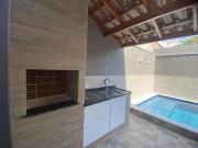 Casa com piscina e área gourmet em Itanhaém