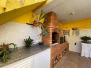 Casa com piscina e área gourmet em Itanhaém