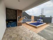 Casa com piscina e churrasqueira em Itanhaém