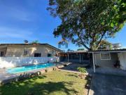 Casa com Piscina e espaço de terreno em Shangri la