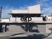 Casa com piscina e vista para o mar no Guarujá