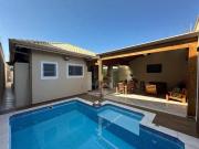 Casa com piscina em Peruibe