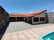Casa com piscina em Sumaré