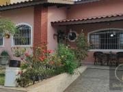 Casa com piscina lado praia com 3 dormitórios à venda...