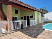 Casa com Piscina no BalneÃ¡rio California