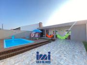 Casa com piscina no Jardim Canadá