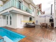 Casa com Piscina Semi mobiliada no Barreirinha 206m²...