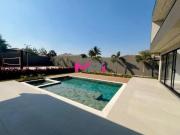 CASA COM QUADRA DE BEACH TÊNIS A VENDA NO CONDOMINIO...