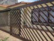 CASA COM QUATRO QUARTOS SENDO TRÊS SUÍTES EM VALPARAÍSO...
