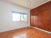 Casa com quintal prÃ³ximo do metro SumarÃ