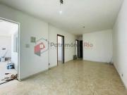 Casa com trÃªs quartos, quintal e garagem IrajÃ¡