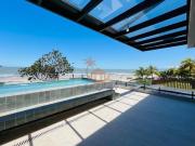 Casa com Vista Mar em condomínio Pé na Areia em Juquehy