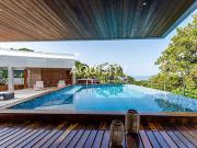 Casa com vista para o mar a venda na Praia do Iporanga...