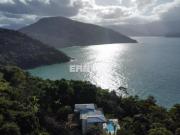 Casa com vista para o mar desde a baía do Itaguá até...