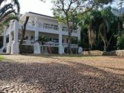 Casa com Vista para o Mar na praia de Domingas Dias,...