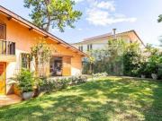 Casa com Vista Permanente em Rua Fechada ? 250m² | 3...