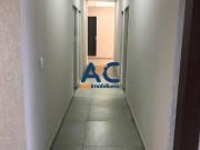 Casa comercial com 03 quartos no bairro Castelo