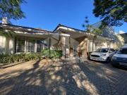 Casa Comercial com 20 vagas e 600m² para alugar por R$...