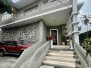 CASA COMERCIAL DE ALQUILER FRENTE AL SUPERMAXI EN URDESA...