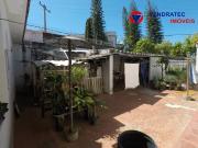 Casa Comercial de esquina na Avenida BarÃ£o de Tatui...