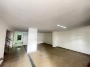 CASA LOCAL EN ARRIENDO UBICADA EN MEDELLIN SECTOR...