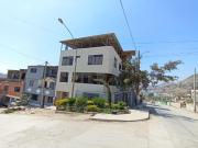 CASA COMERCIAL EN ESQUINA – 3 PISOS | A PASOS DE REAL PLAZA