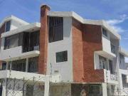 Arriendo amplia casa PET friendly para familia...