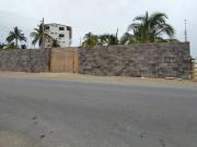 casa comercial frente al mar de venta en Crucita
