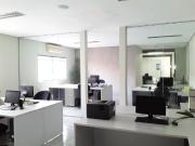 Casa Comercial para Alugar no Jardim ChapadÃ£o com 06 salas