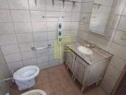 Casa comercial para aluguel possui 249 metros quadrados...