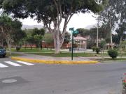 Casa como terreno AT 160, 1 Piso, frente a Parque...