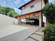 Casa Completa com Piscina Aquecida e 3 Suítes no Nova Itália