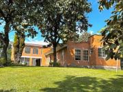 Casa con 1300 m² de terreno y 4 recámaras en venta en El...