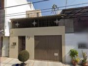 Casa con 130 m² de superficie de terreno y 3 recámaras...