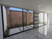 Casa con 138 m² superficie de terreno y 3 habitaciones...