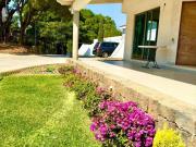 Casa con 140 m² de superficie de terreno y 3...