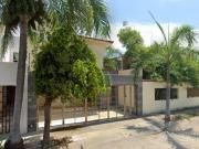 Casa con 168 m² superficie de terreno y 4 habitaciones...