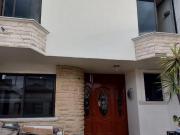 Casa con 170 m² superficie de terreno, 3 recámaras en...