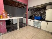 Casa con 200 m2 superficie de terreno, 4 recámaras en...