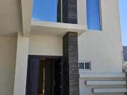 Casa con 200 m² superficie de terreno, 3 recámaras en...